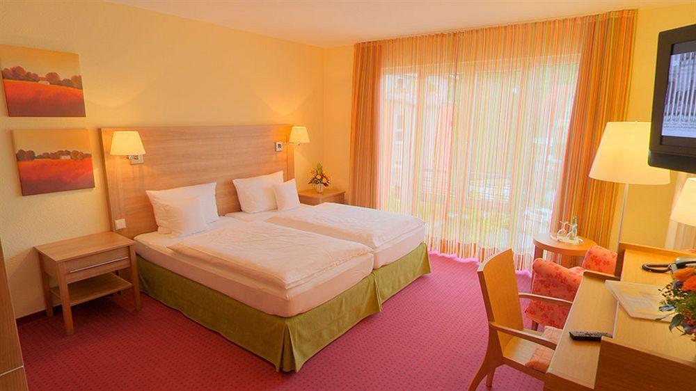 Hotel Harzer am Kurpark Bad Herrenalb Zewnętrze zdjęcie